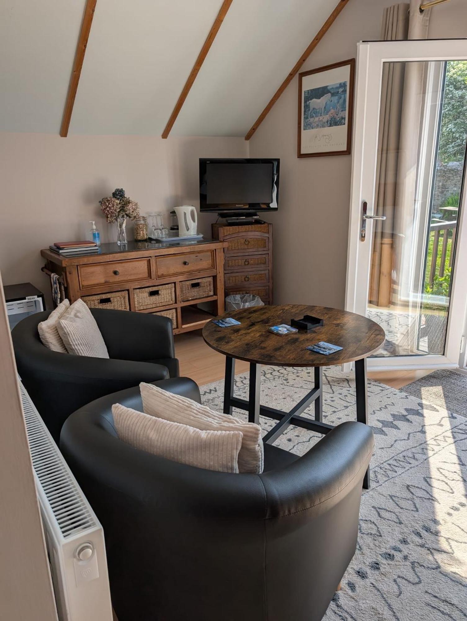 The Garden Room At Dartmouth Exterior photo